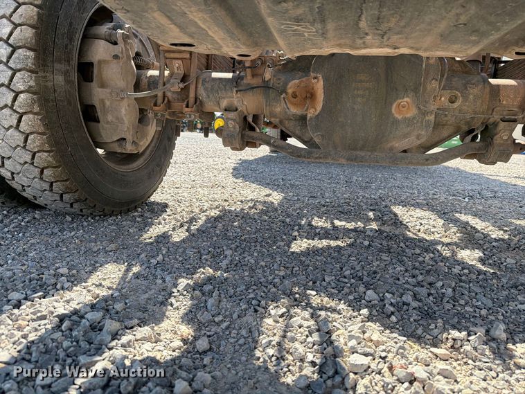 image for item DV8652 2019 Ford F550 Crew Cab truck cab and chassis