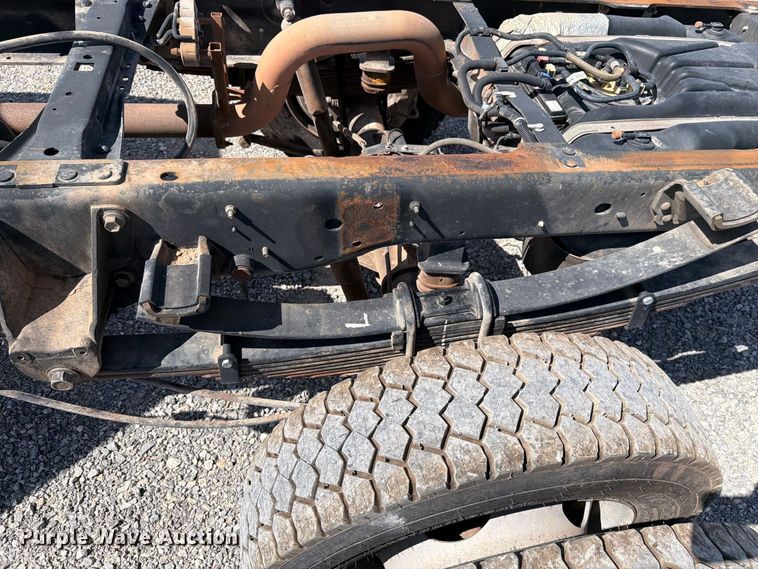 image for item DV8652 2019 Ford F550 Crew Cab truck cab and chassis