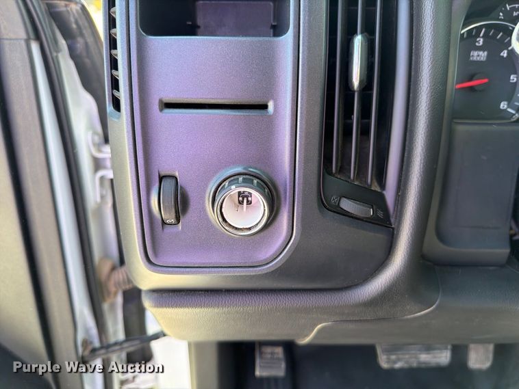 image for item DV8653 2015 GMC Sierra 1500 pickup truck
