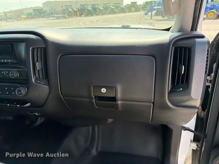image for item DV8653 2015 GMC Sierra 1500 pickup truck