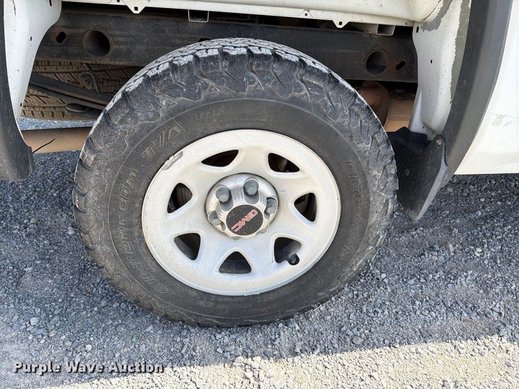 image for item DV8653 2015 GMC Sierra 1500 pickup truck
