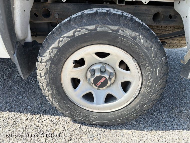 image for item DV8653 2015 GMC Sierra 1500 pickup truck