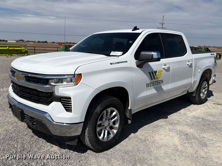 2023 Chevrolet Silverado 1500 Crew Cab pickup truck