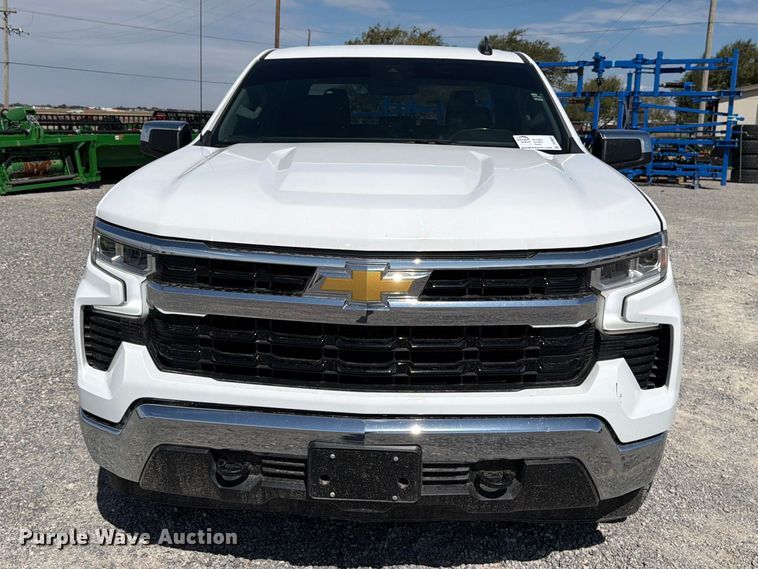 image for item DV8654 2023 Chevrolet Silverado 1500 Crew Cab pickup truck