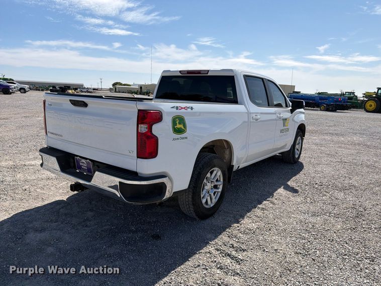 image for item DV8654 2023 Chevrolet Silverado 1500 Crew Cab pickup truck