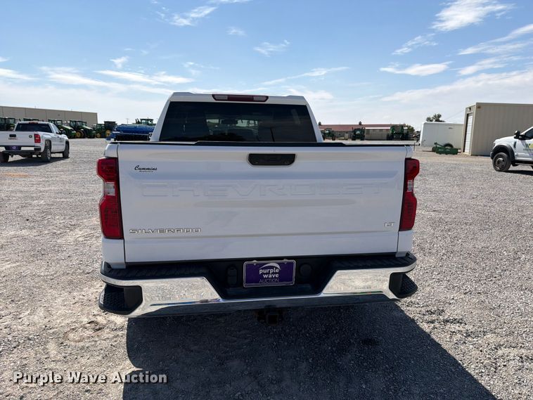 image for item DV8654 2023 Chevrolet Silverado 1500 Crew Cab pickup truck