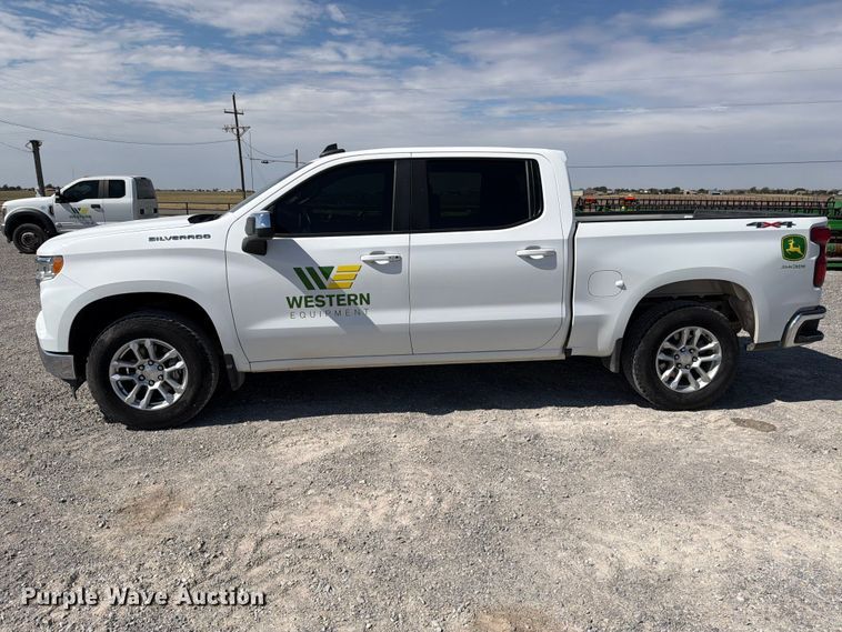 image for item DV8654 2023 Chevrolet Silverado 1500 Crew Cab pickup truck