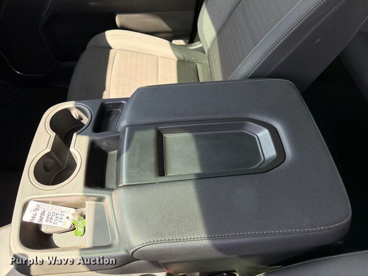 image for item DV8654 2023 Chevrolet Silverado 1500 Crew Cab pickup truck