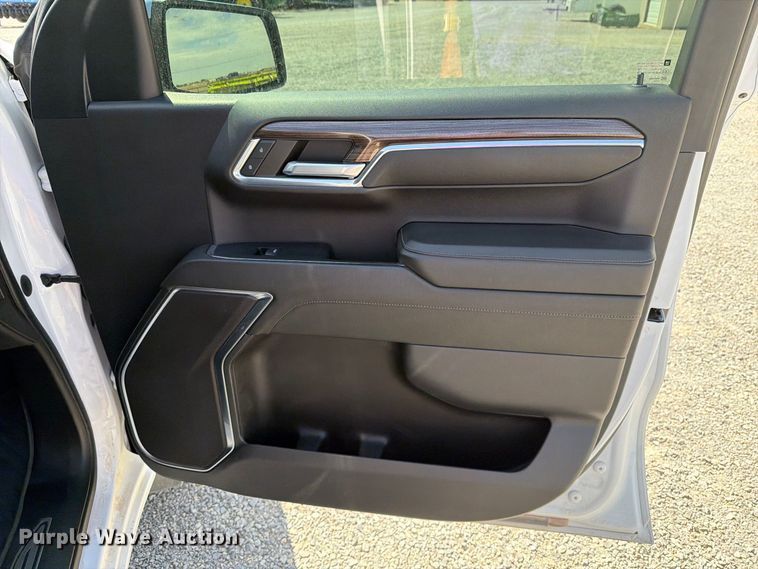 image for item DV8654 2023 Chevrolet Silverado 1500 Crew Cab pickup truck