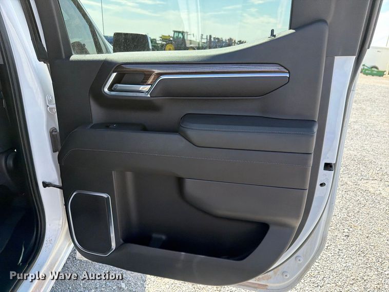 image for item DV8654 2023 Chevrolet Silverado 1500 Crew Cab pickup truck
