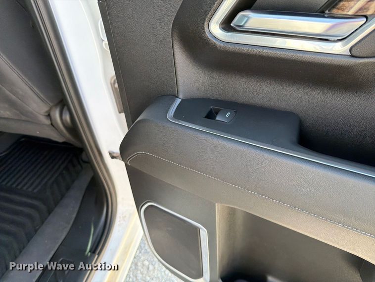 image for item DV8654 2023 Chevrolet Silverado 1500 Crew Cab pickup truck