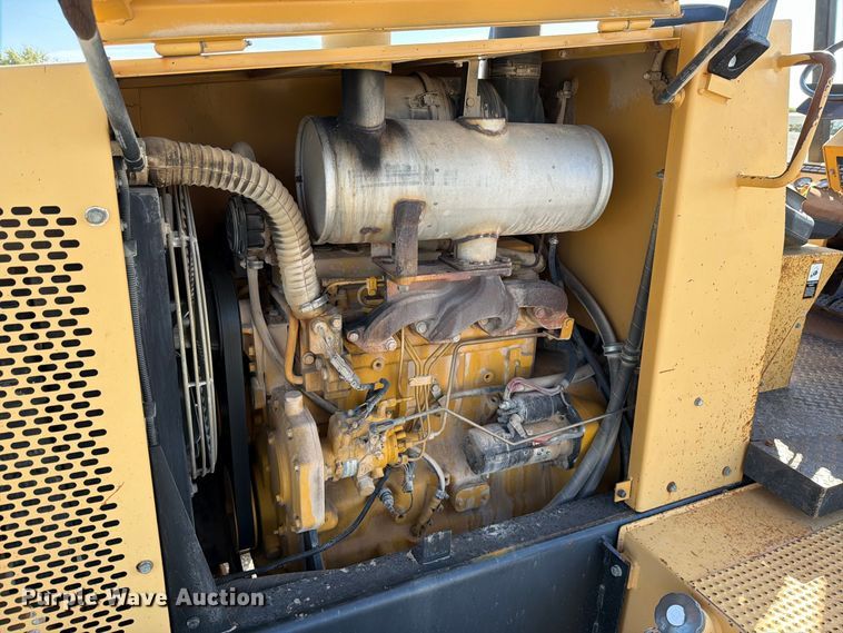 image for item DV8655 2005 Harlo HP8500 forklift