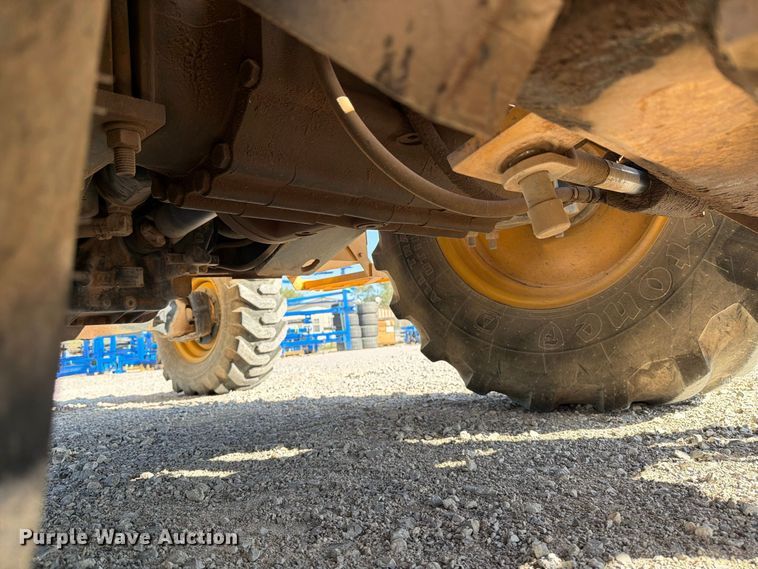 image for item DV8655 2005 Harlo HP8500 forklift