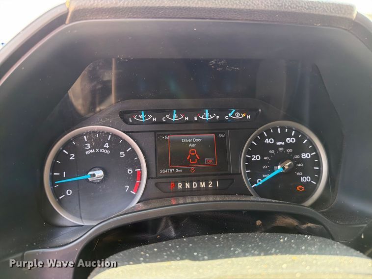 image for item DV8656 2018 Ford F250 Super Duty Crew Cab pickup truck