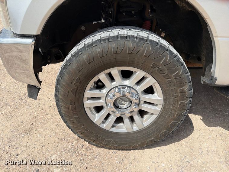 image for item DV8656 2018 Ford F250 Super Duty Crew Cab pickup truck