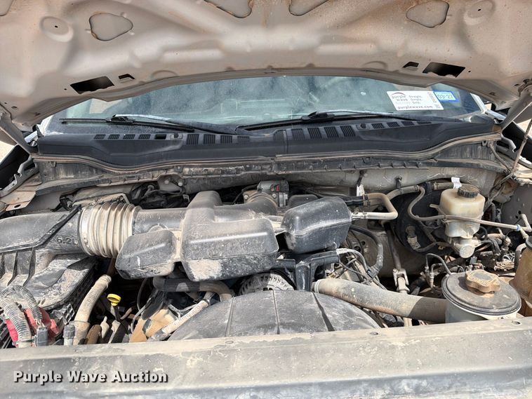 image for item DV8657 2019 Ford F250 Super Duty Crew Cab pickup truck