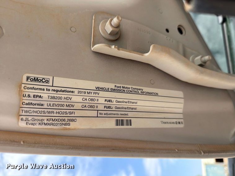 image for item DV8657 2019 Ford F250 Super Duty Crew Cab pickup truck