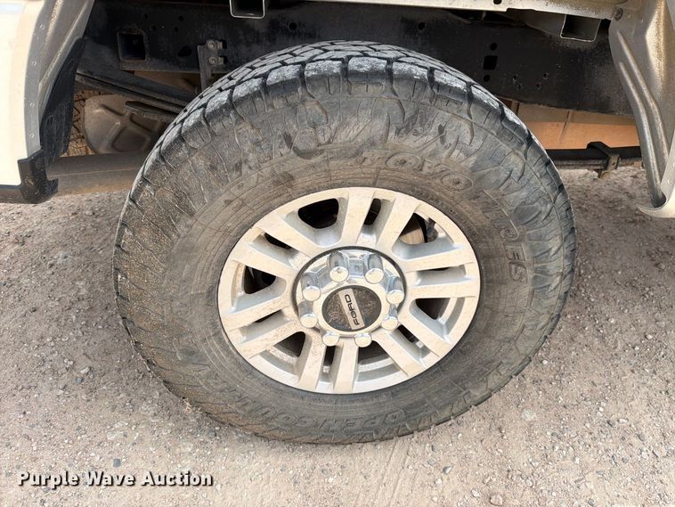 image for item DV8657 2019 Ford F250 Super Duty Crew Cab pickup truck