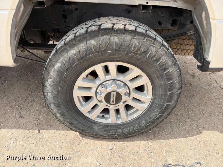 image for item DV8657 2019 Ford F250 Super Duty Crew Cab pickup truck