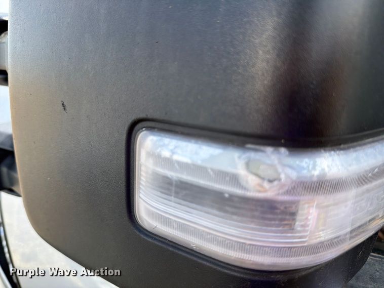 image for item DV8658 2017 Ford F250 Super Duty Crew Cab pickup truck
