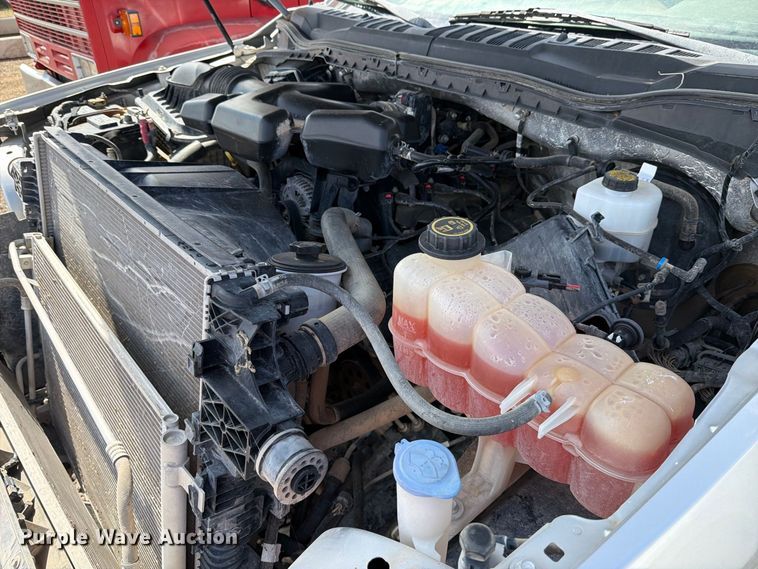 image for item DV8658 2017 Ford F250 Super Duty Crew Cab pickup truck