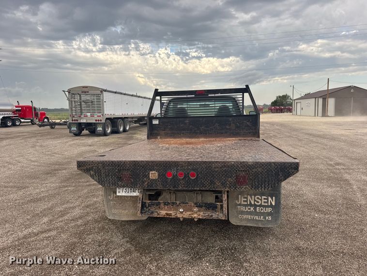 image for item DY3227 1999 Ford F350 flatbed pickup truck