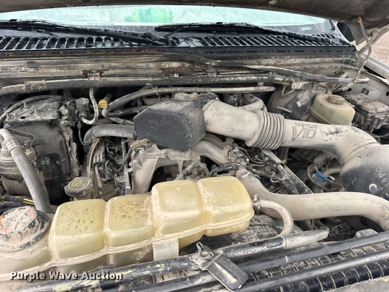 image for item DY3227 1999 Ford F350 flatbed pickup truck