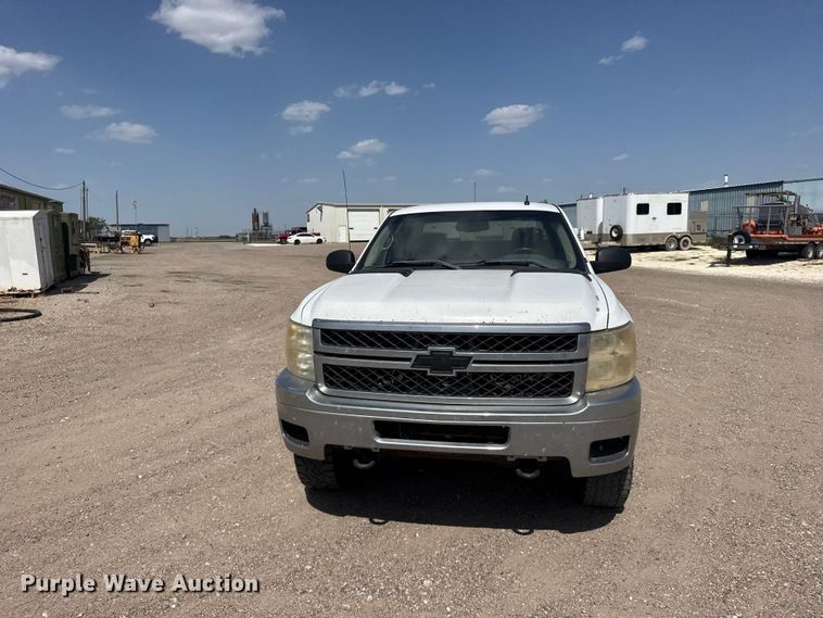 image for item DY3303 2011 Chevrolet Silverado 2500HD Ext. Cab utility bed pickup truck