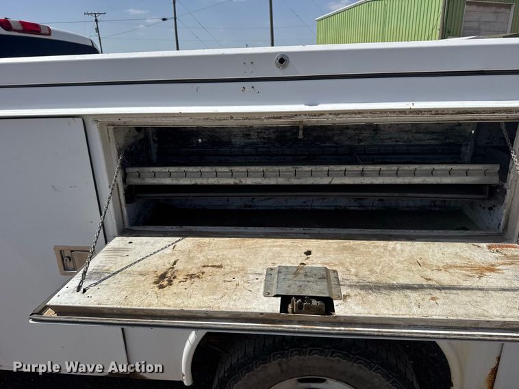 image for item DY3303 2011 Chevrolet Silverado 2500HD Ext. Cab utility bed pickup truck