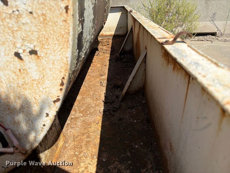 image for item DZ4690 Fuel tank