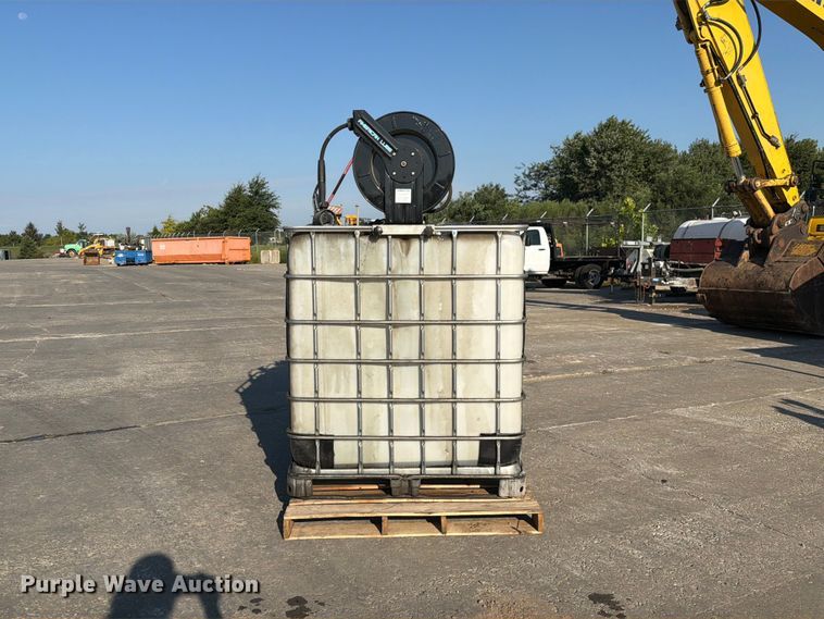 image for item DZ4692 Oil tank
