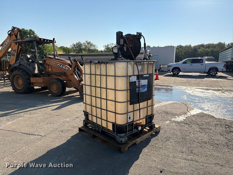 image for item DZ4692 Oil tank