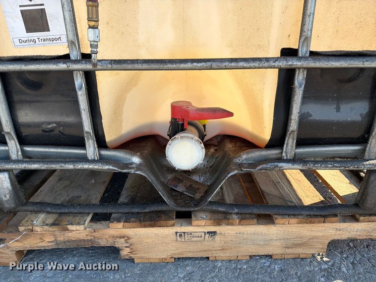 image for item DZ4692 Oil tank