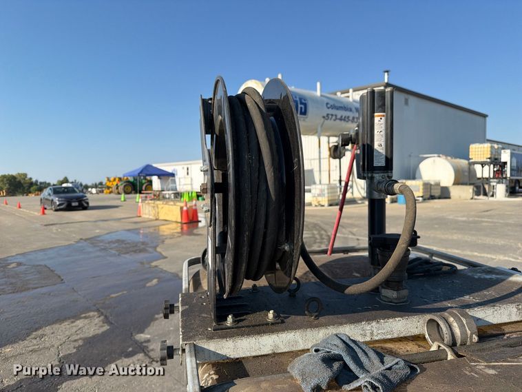 image for item DZ4692 Oil tank