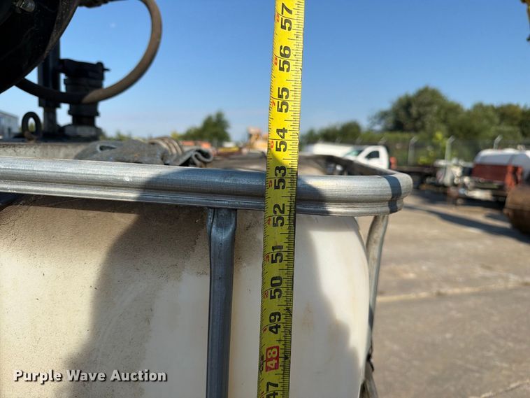 image for item DZ4692 Oil tank