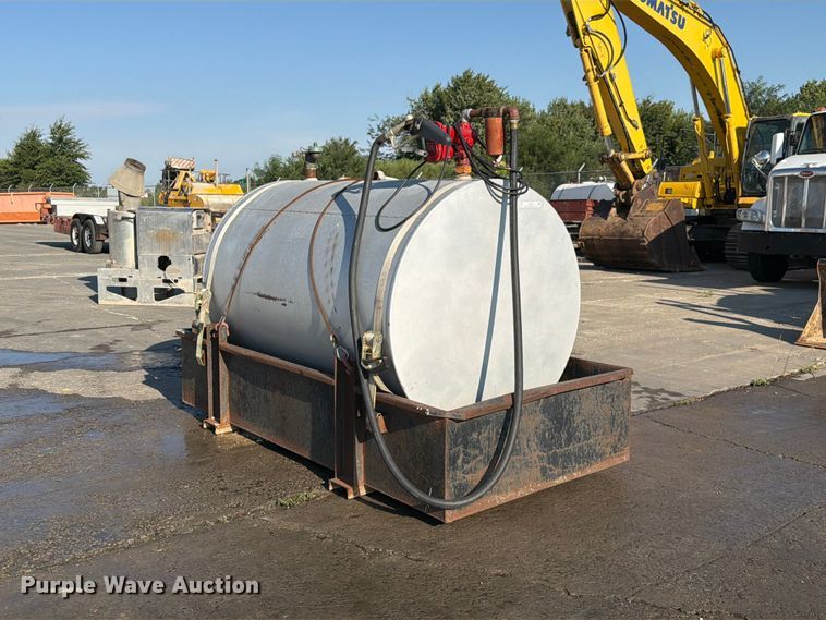 image for item DZ4693 Fuel tank
