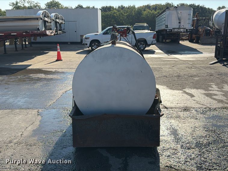image for item DZ4693 Fuel tank