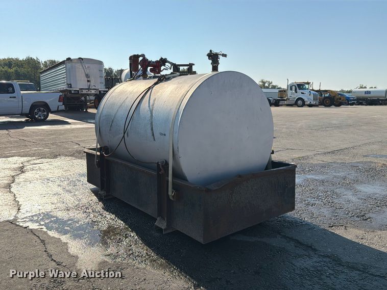 image for item DZ4693 Fuel tank