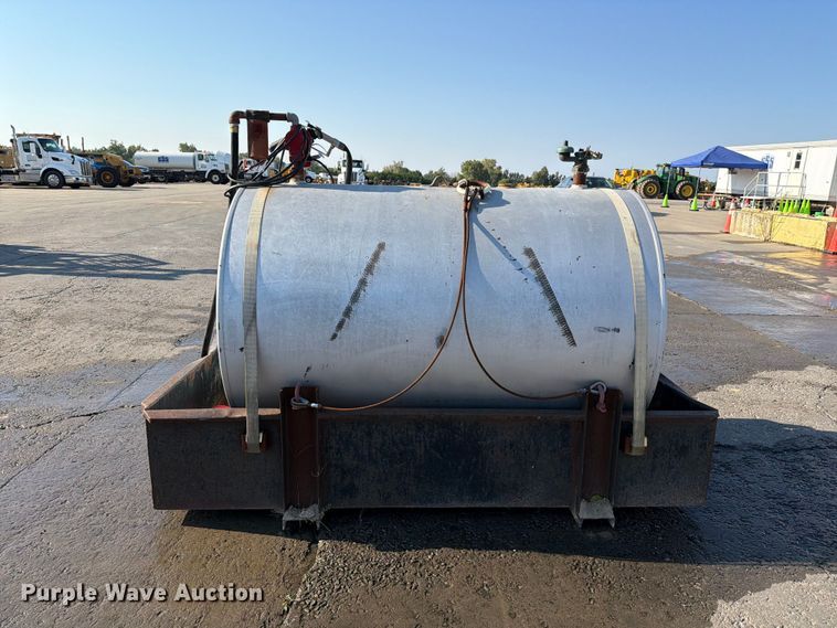 image for item DZ4693 Fuel tank