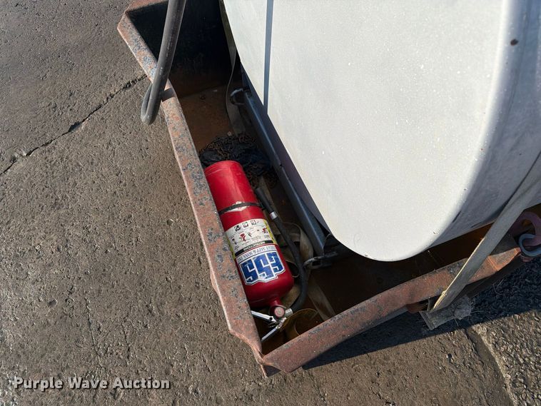 image for item DZ4693 Fuel tank