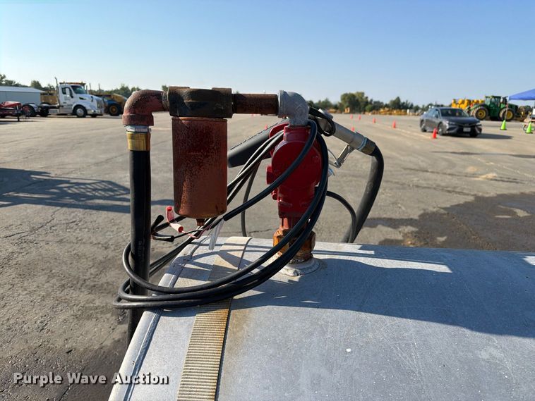 image for item DZ4693 Fuel tank