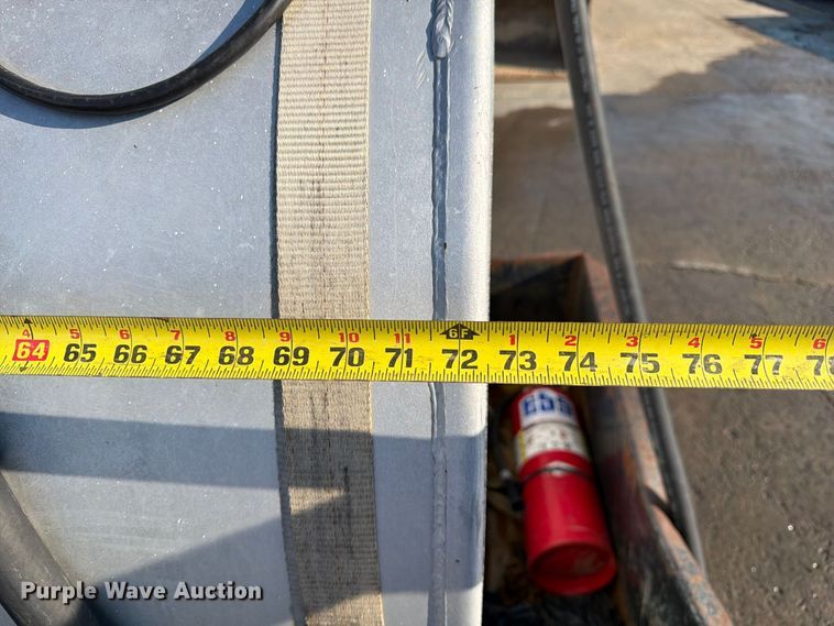 image for item DZ4693 Fuel tank