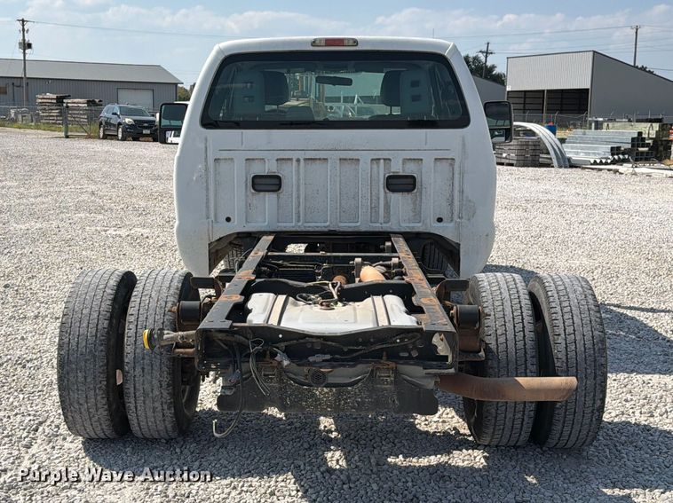 image for item DZ4711 2011 Ford F350 Super Duty Ext. Cab pickup truck cab and chassis
