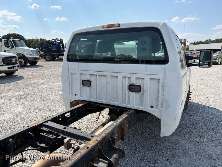 image for item DZ4711 2011 Ford F350 Super Duty Ext. Cab pickup truck cab and chassis