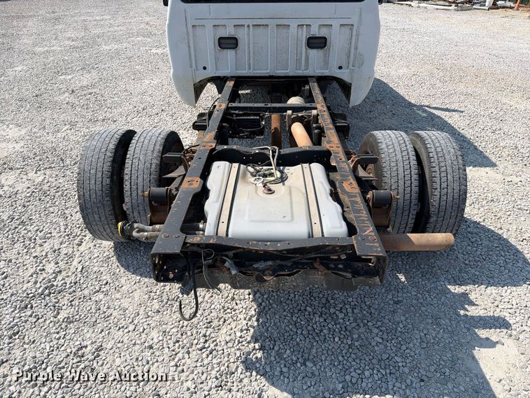 image for item DZ4711 2011 Ford F350 Super Duty Ext. Cab pickup truck cab and chassis