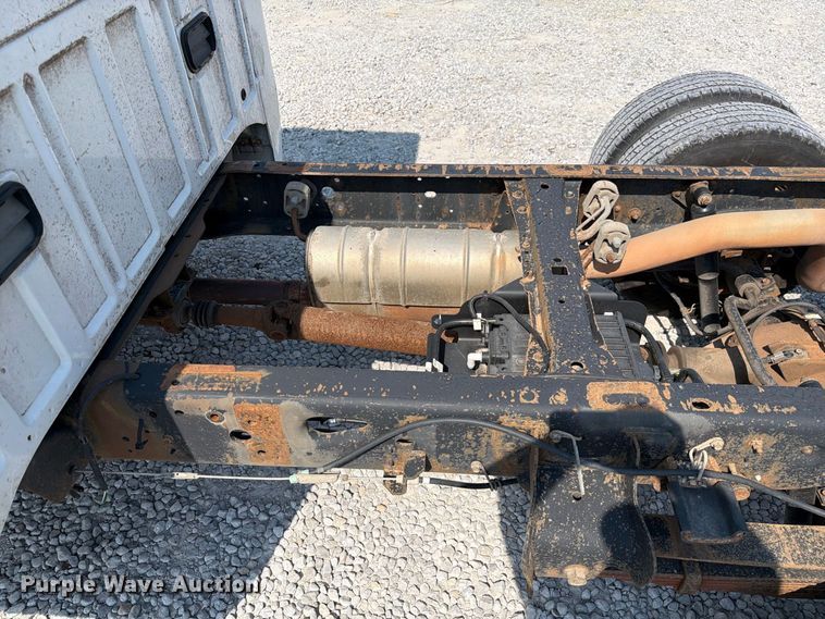 image for item DZ4711 2011 Ford F350 Super Duty Ext. Cab pickup truck cab and chassis