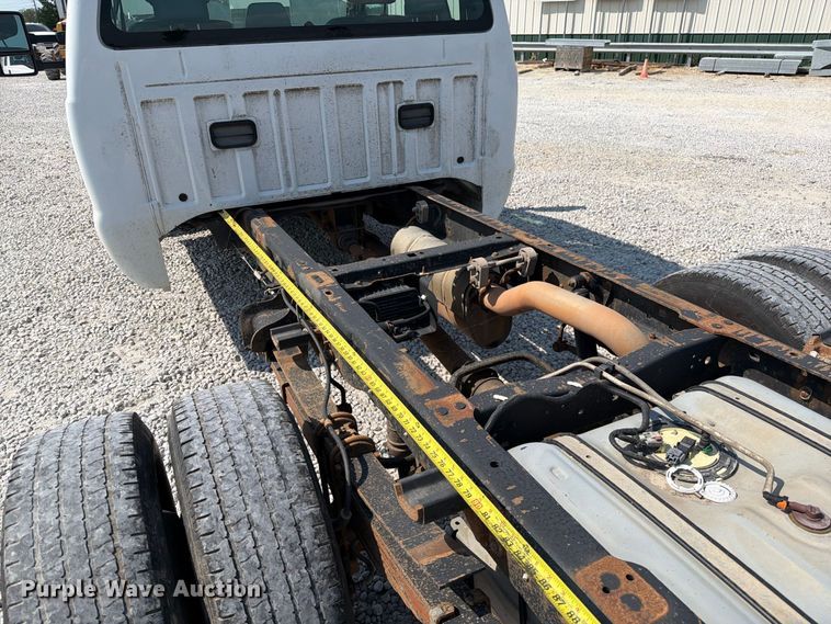 image for item DZ4711 2011 Ford F350 Super Duty Ext. Cab pickup truck cab and chassis