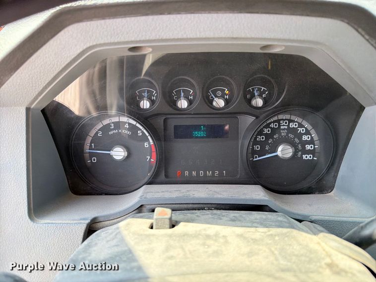 image for item DZ4711 2011 Ford F350 Super Duty Ext. Cab pickup truck cab and chassis