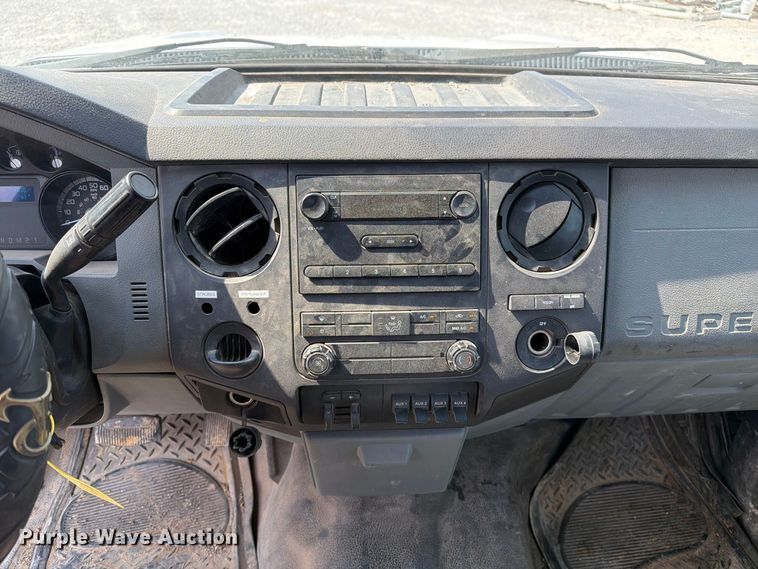 image for item DZ4711 2011 Ford F350 Super Duty Ext. Cab pickup truck cab and chassis