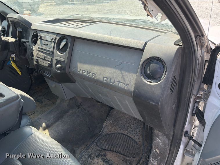 image for item DZ4711 2011 Ford F350 Super Duty Ext. Cab pickup truck cab and chassis